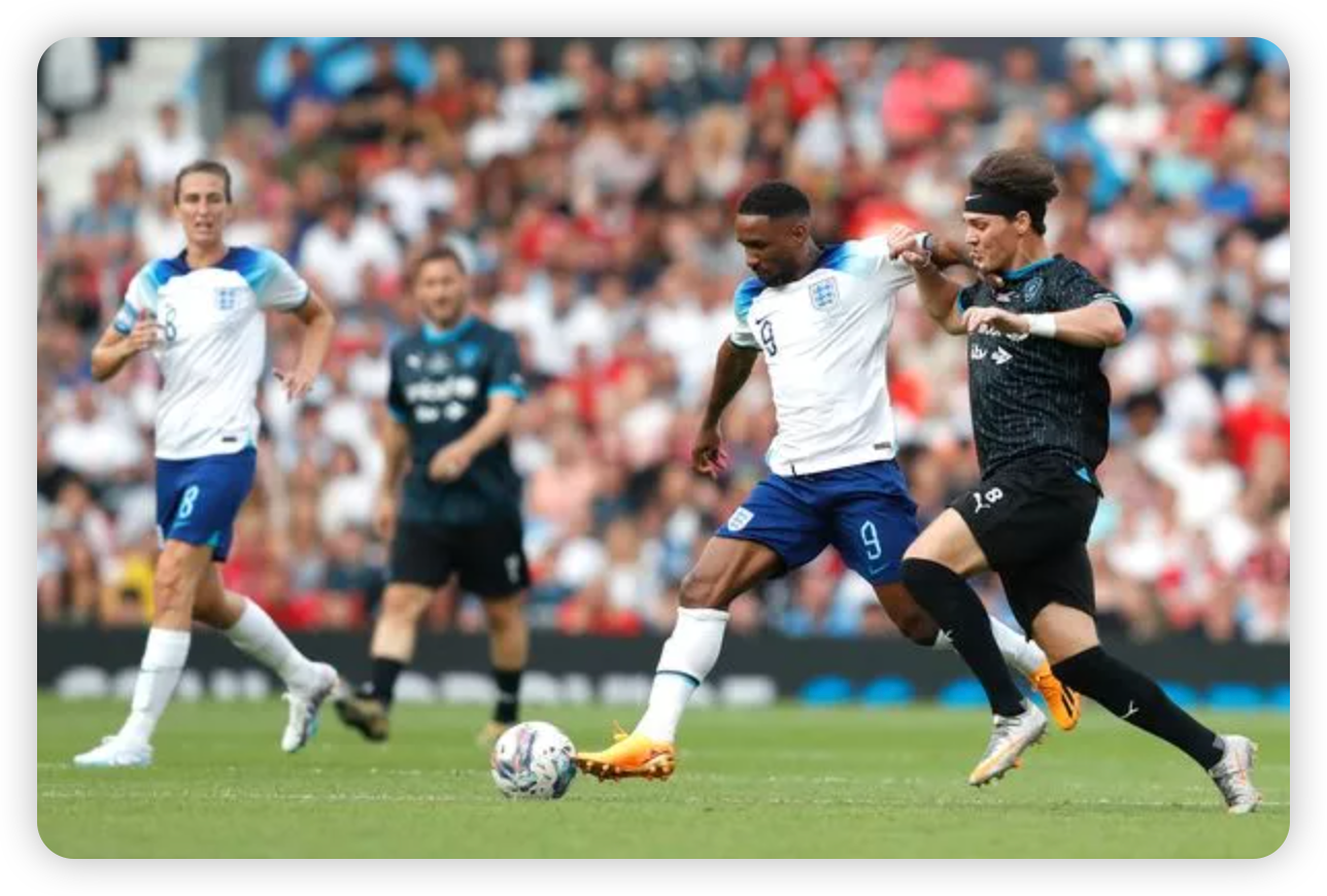 Football Icons Gather for a Noble Cause