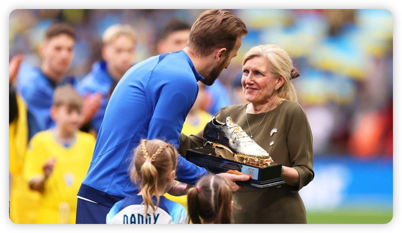 Breaking Barriers: Hewitt's Unanimous Nomination