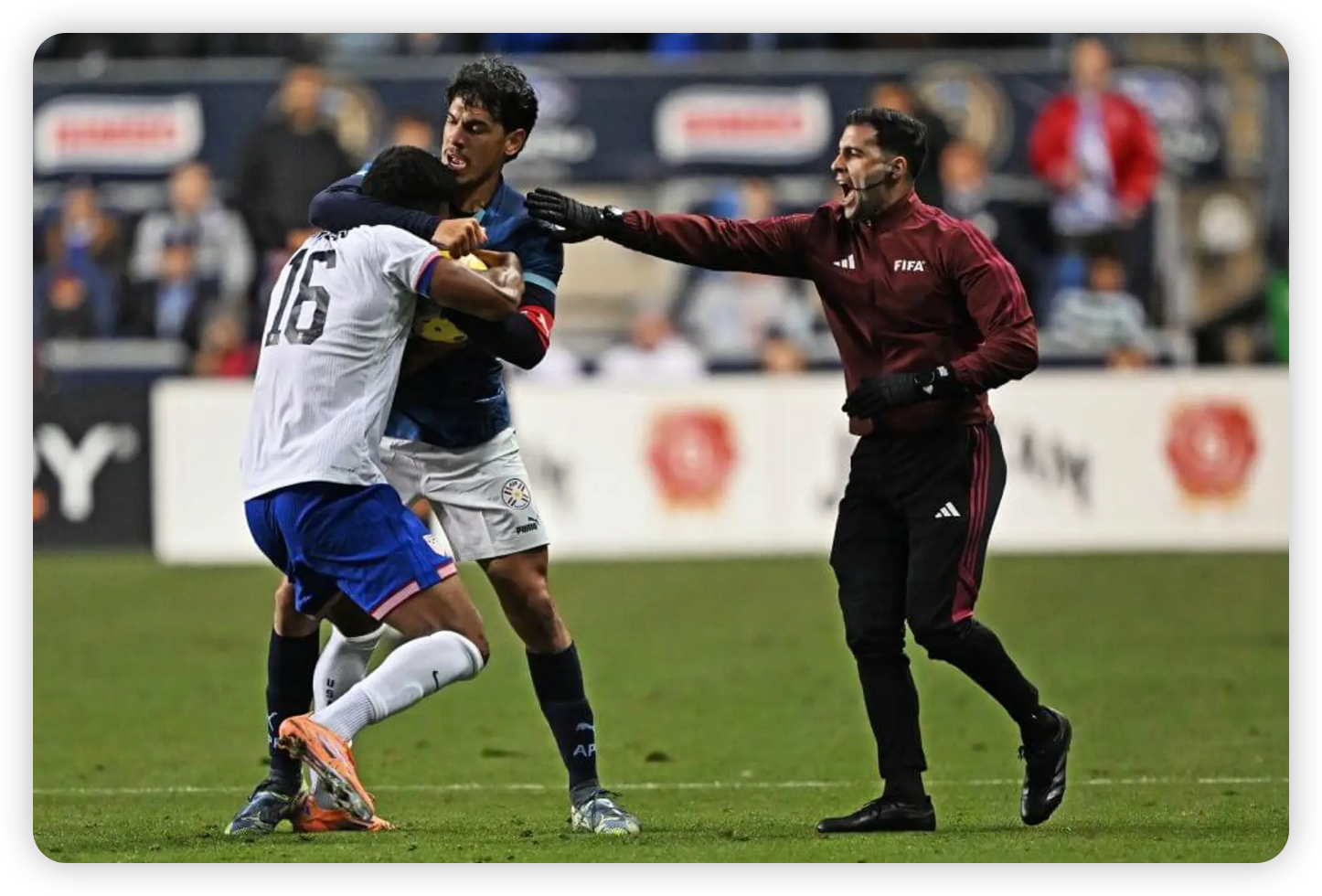 Jaya9 Exclusive Analysis: Andy Robertson Hails "Workhorse" Sadio Mane After Historic Hat-Trick