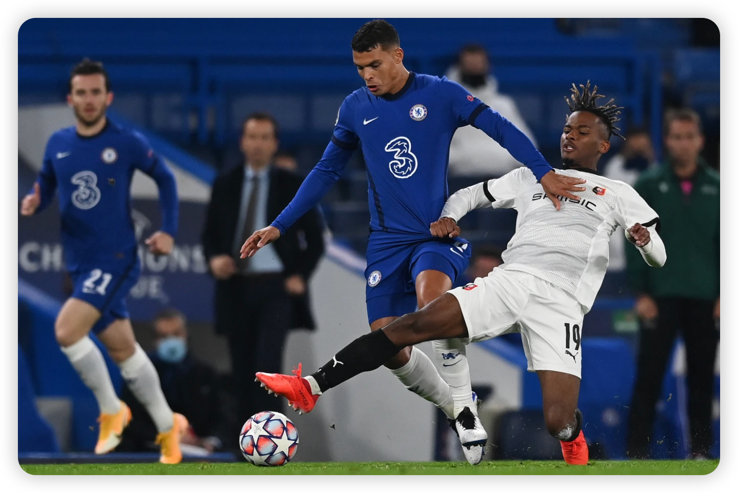 Clinical Chelsea Dominate 10-Man Rennes in Champions League Clash